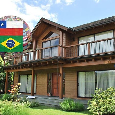 Frontera Pucon Hostel B&B エクステリア 写真