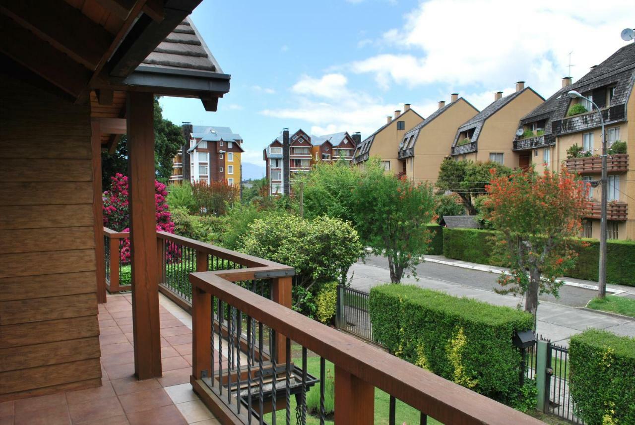 Frontera Pucon Hostel B&B エクステリア 写真