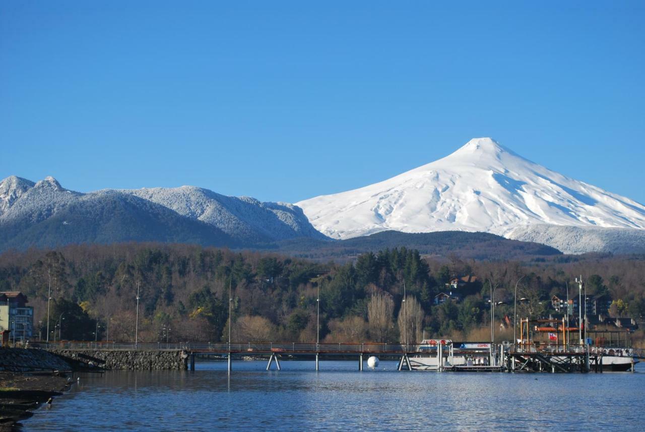 Frontera Pucon Hostel B&B エクステリア 写真
