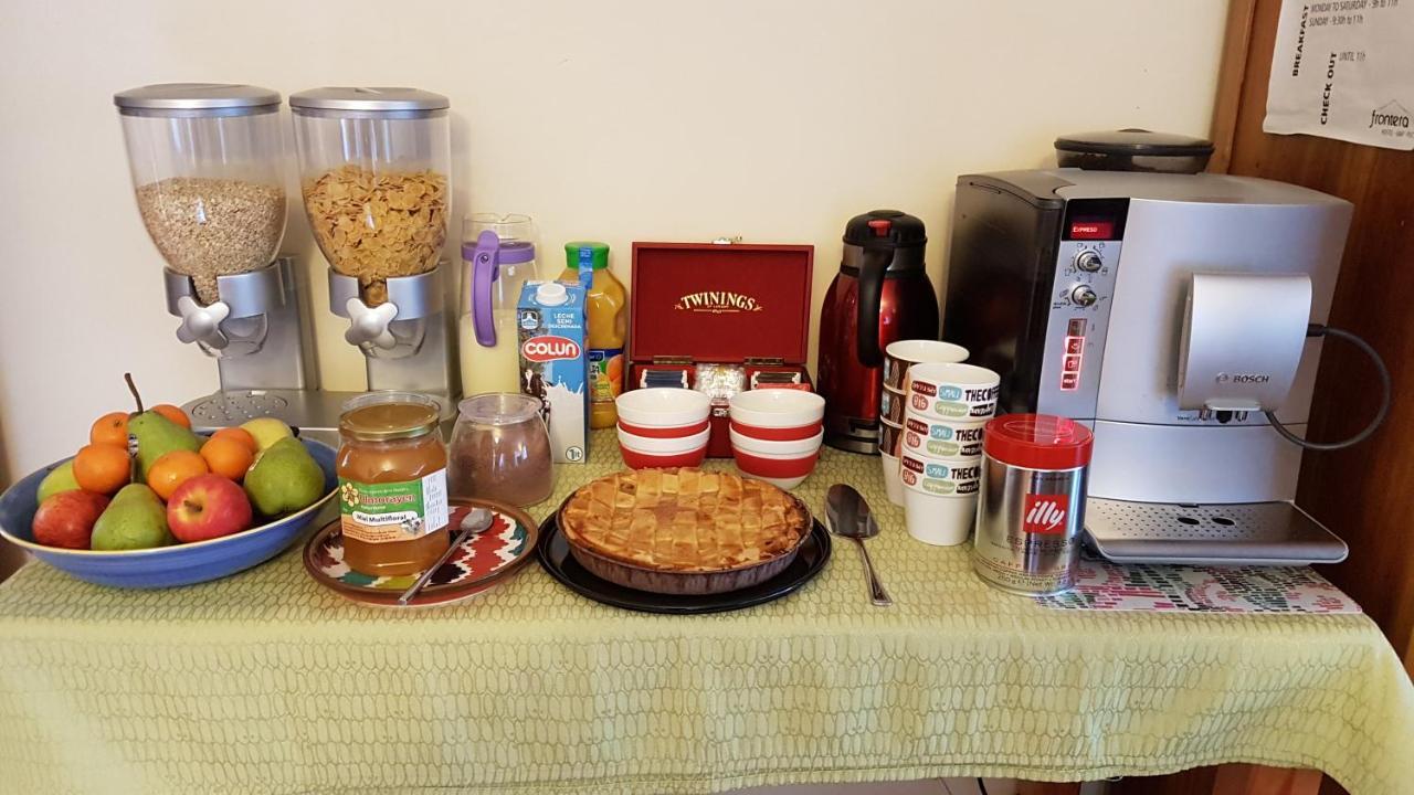 Frontera Pucon Hostel B&B エクステリア 写真